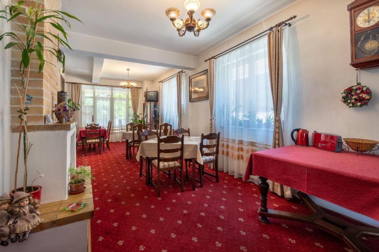 Villa-Hotel Escala Cluj-Napoca Esterno foto