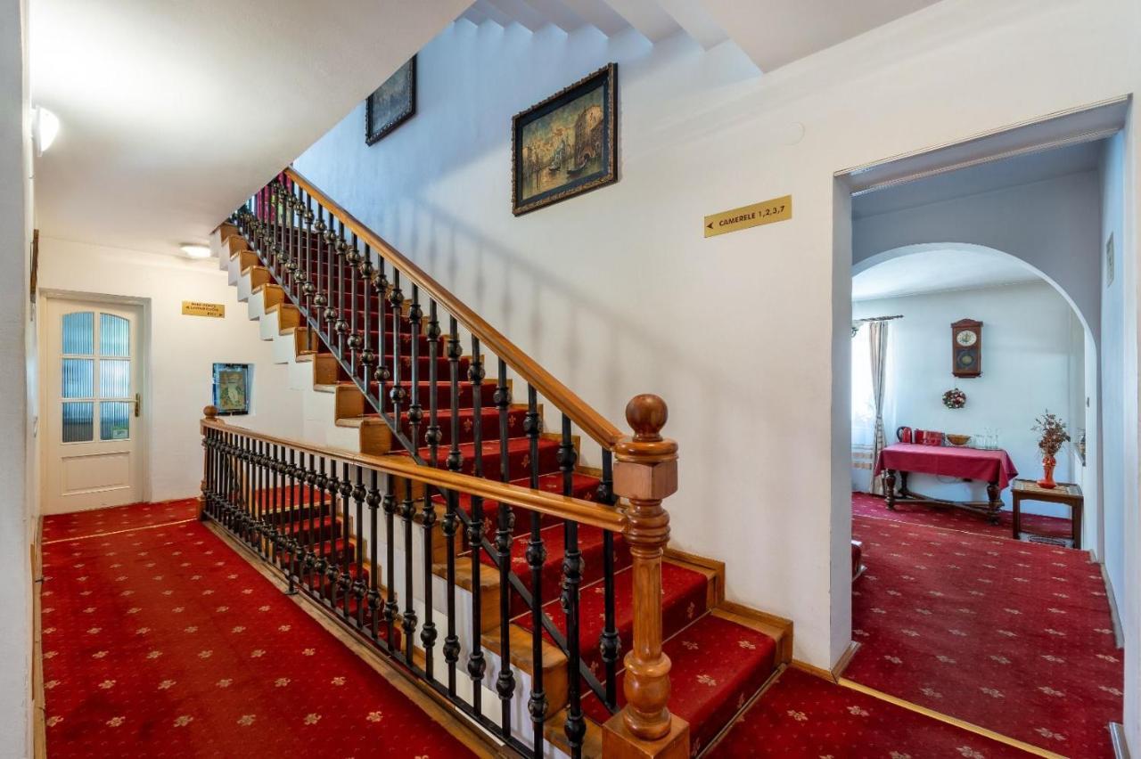 Villa-Hotel Escala Cluj-Napoca Esterno foto