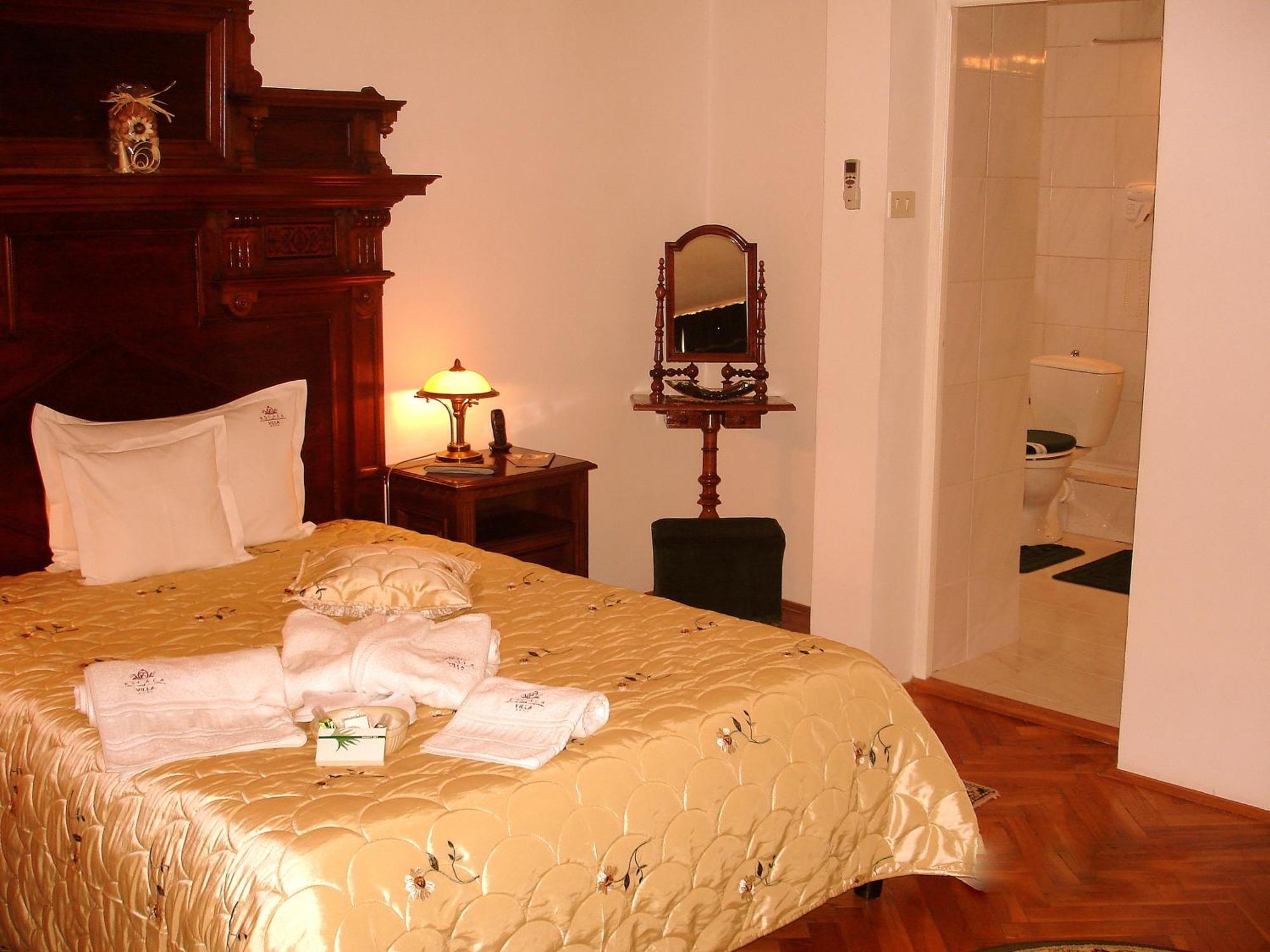 Villa-Hotel Escala Cluj-Napoca Esterno foto