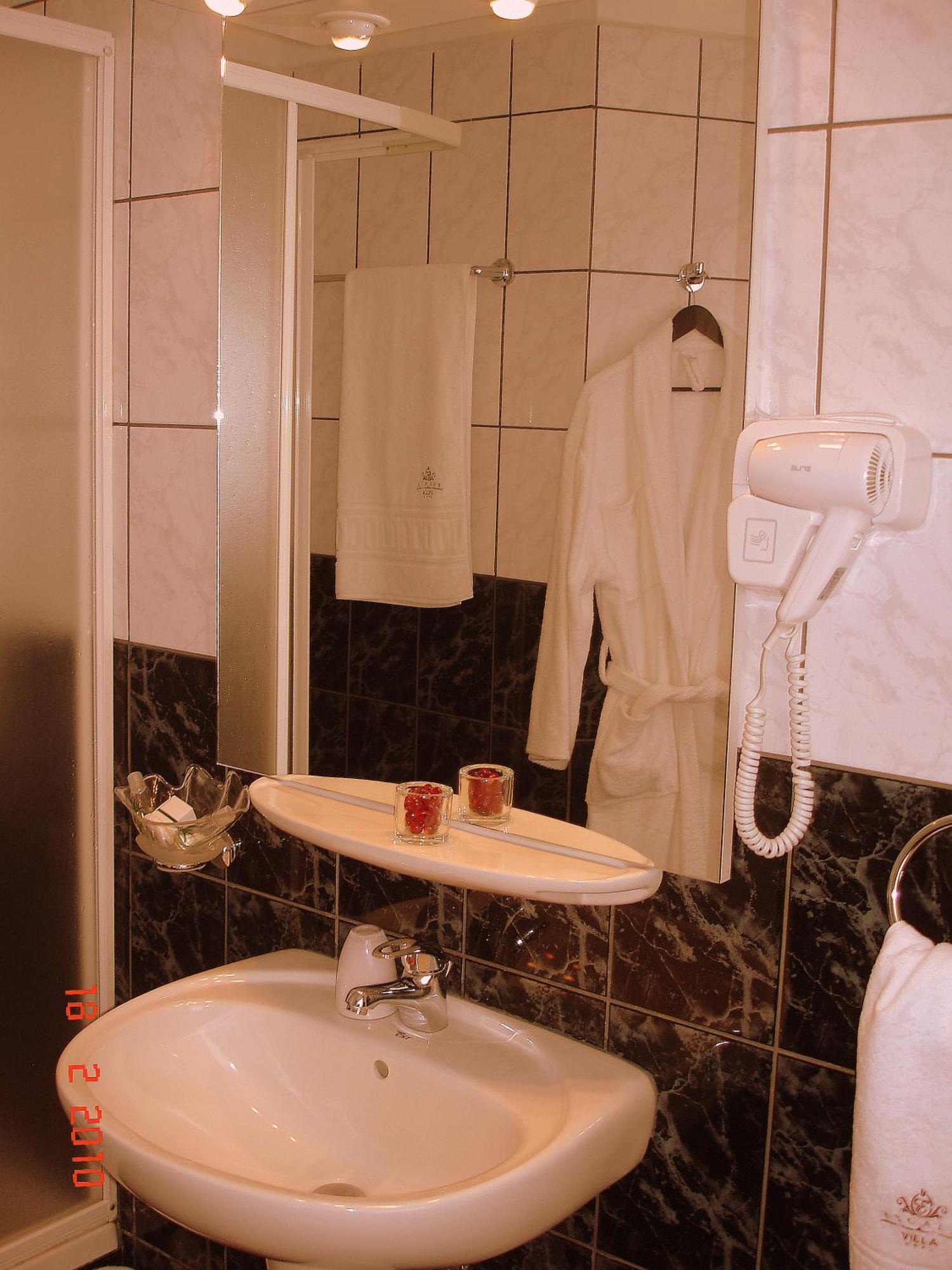 Villa-Hotel Escala Cluj-Napoca Esterno foto