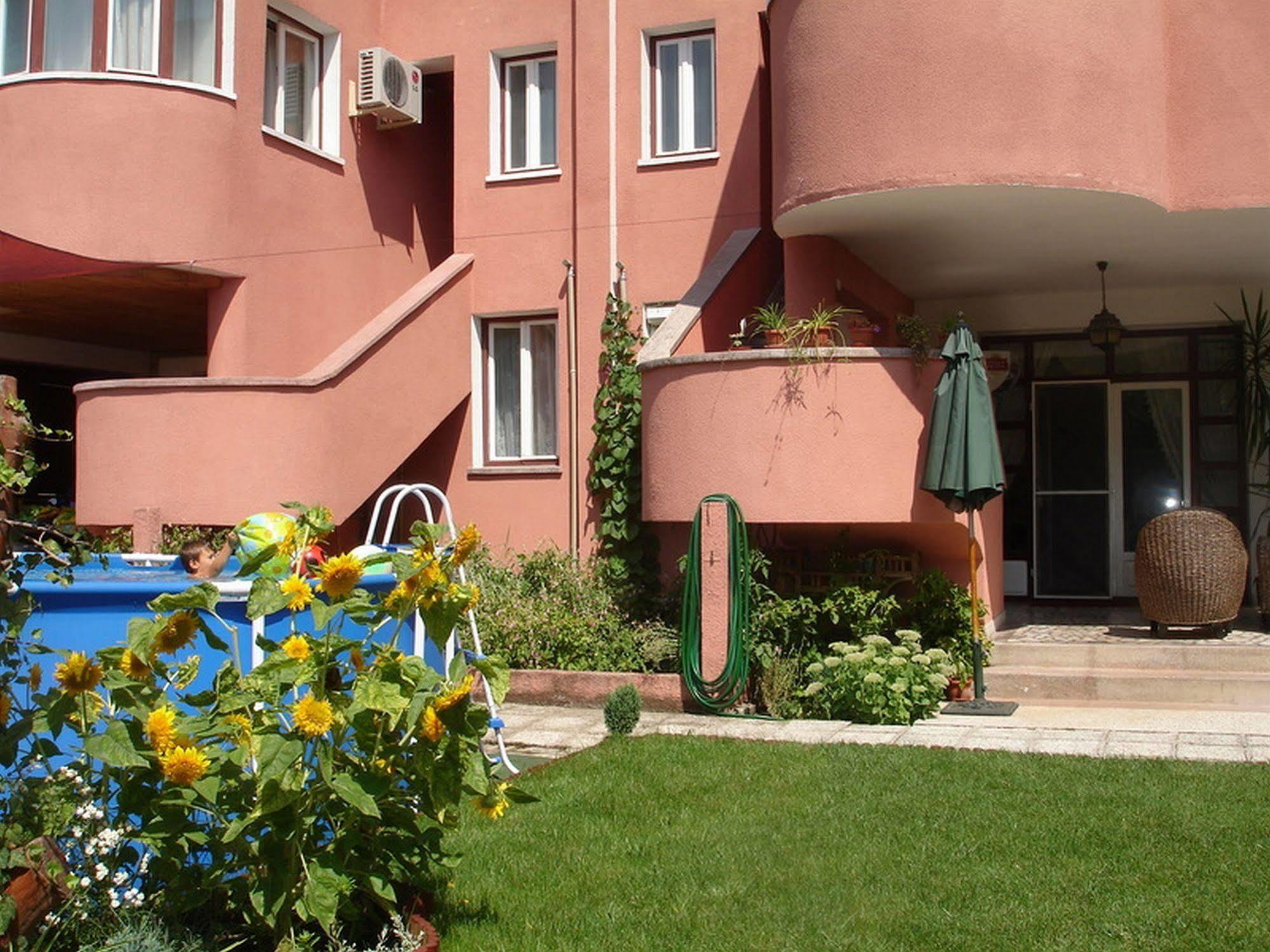 Villa-Hotel Escala Cluj-Napoca Esterno foto